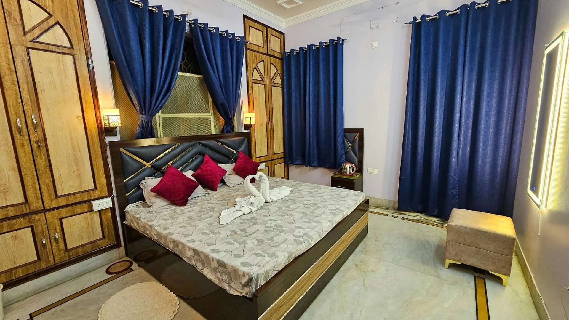 Goel'S Homestay - Luxurious King Size Beds Varanasi